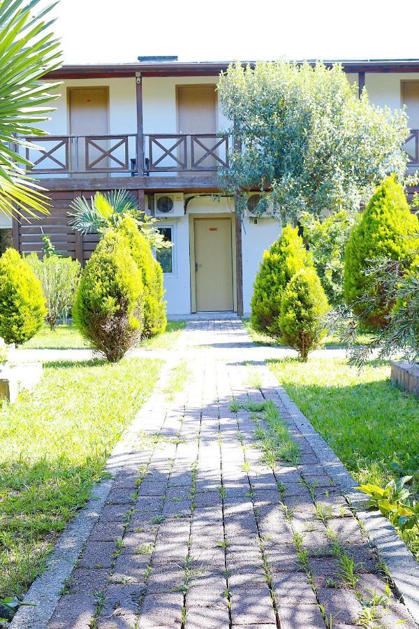 Guest House Alashara Pizunda Exterior foto